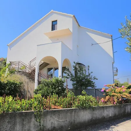 Arbanija 1125a Appartement Trogir
